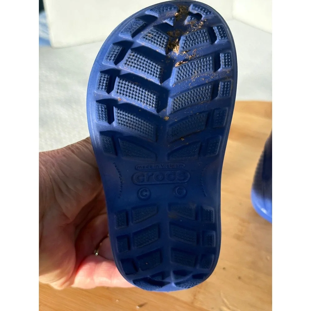 Crocs Handle It Rain Boots Kids Size 6 Blue Waterproof Pull On Rubber Mud Boots